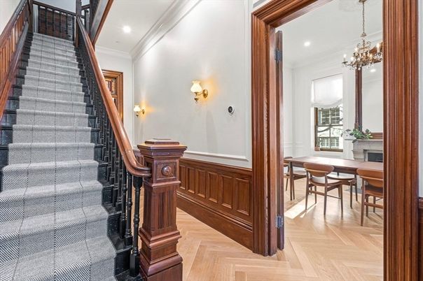 Chandelier, Dining room, Interior, Recessed Lighting, Wood Texture Flooring