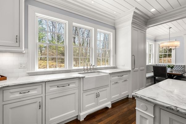Chandelier, Dining room, Interior, Kitchen, Pendant Lights, Recessed Lighting, Wood Texture Flooring