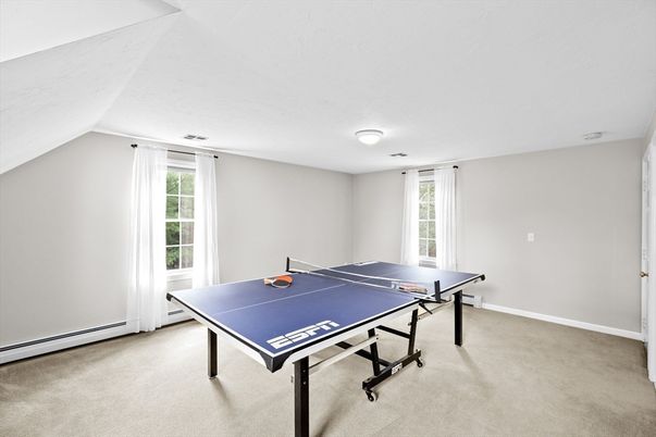 Game Room, Interior