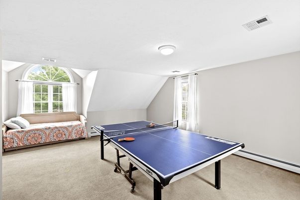 Game Room, Interior