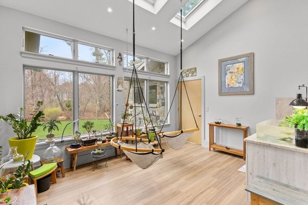 Interior, Recessed Lighting, Wood Texture Flooring