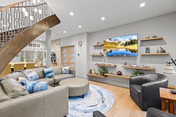 Dining room, Interior, Living room, Pendant Lights, Recessed Lighting, Wood Texture Flooring