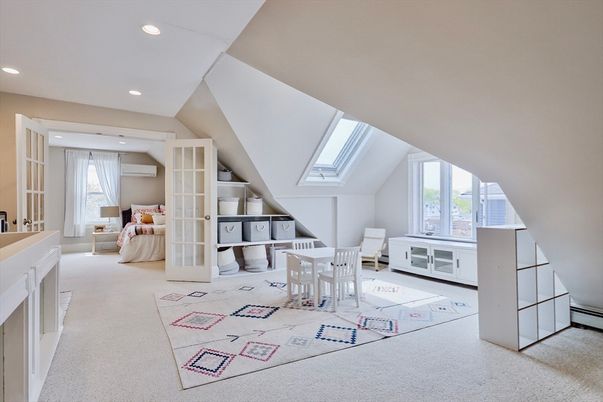 Bedroom, Dining room, Interior, Recessed Lighting