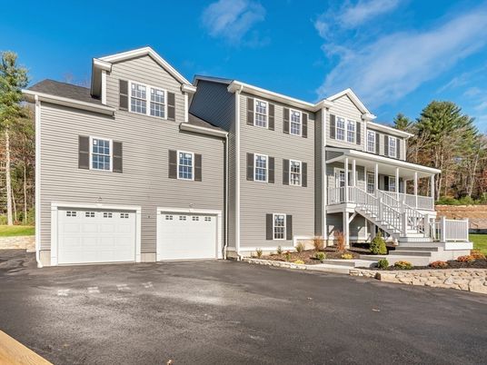 Attached, Exterior, Facade, Rowhouse