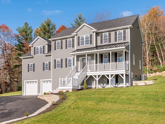 Attached, Exterior, Facade, Farmhouse