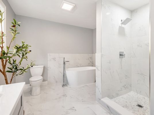 Bathroom, Free Standing Baths, Interior, Marble, Marble Walls