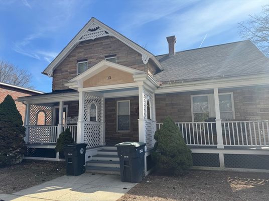 Exterior, Facade, Queen Anne Victorian