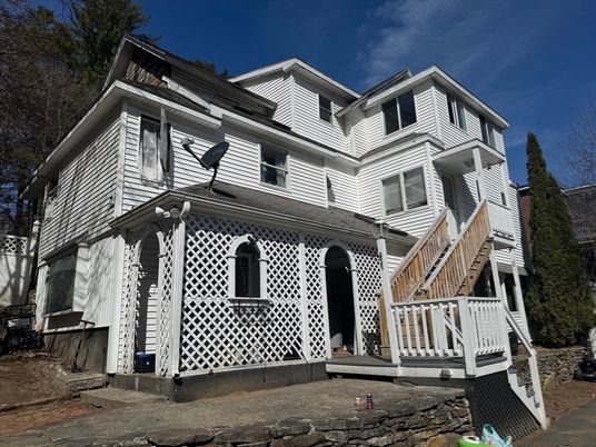 Exterior, Facade, Queen Anne Victorian