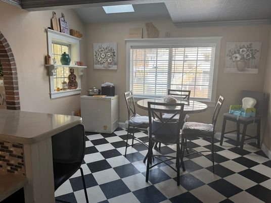 Dining room, Interior