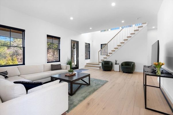 Interior, Living room, Recessed Lighting, Wood Texture Flooring