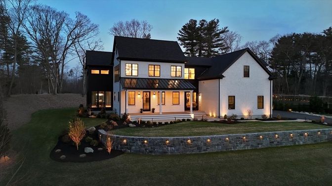 Backyard, Exterior, Facade, Farmhouse