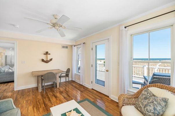 Bedroom, Interior, Water, Wood Texture Flooring
