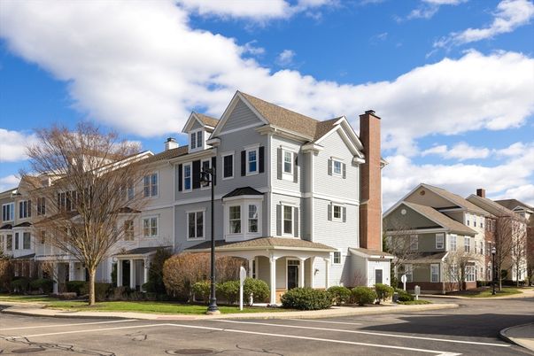Exterior, Facade, Queen Anne Victorian