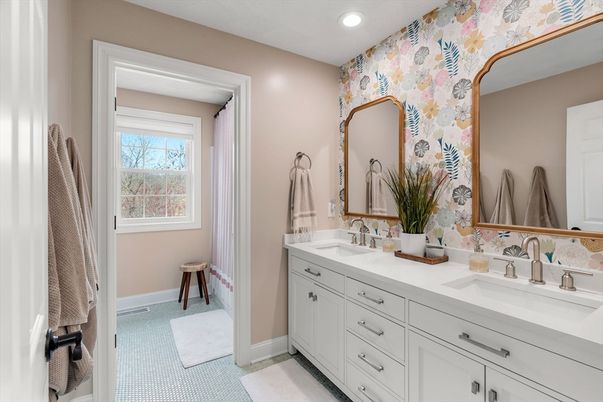 Bathroom, Dual Sink Vanities, Interior, Recessed Lighting