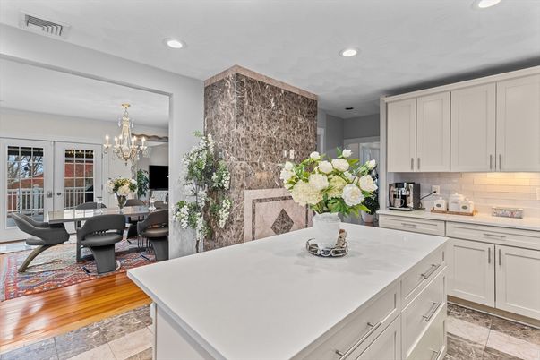 Chandelier, Dining room, Interior, Kitchen, Recessed Lighting, Wood Texture Flooring