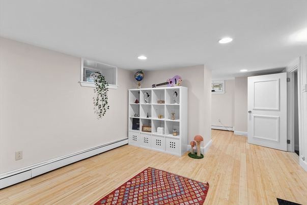 Interior, Recessed Lighting, Wood Texture Flooring