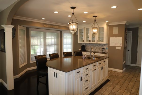 Dining room, Interior, Kitchen, Pendant Lights, Recessed Lighting, Wood Texture Flooring