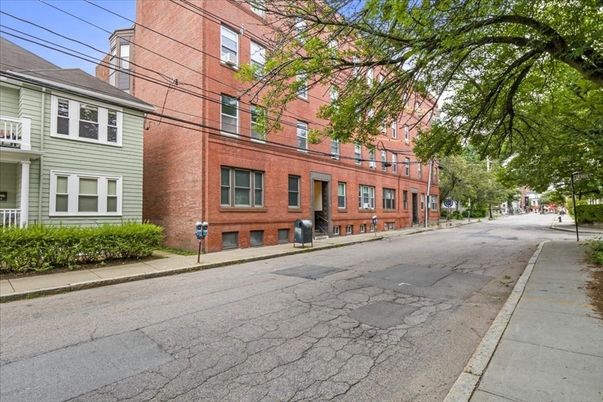 Exterior, Facade, Brick Facade, Rowhouse