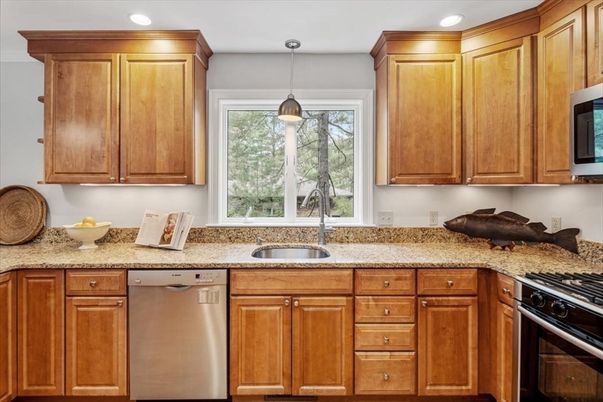 Interior, Kitchen, Pendant Lights, Recessed Lighting, Stainless Steel Appliances