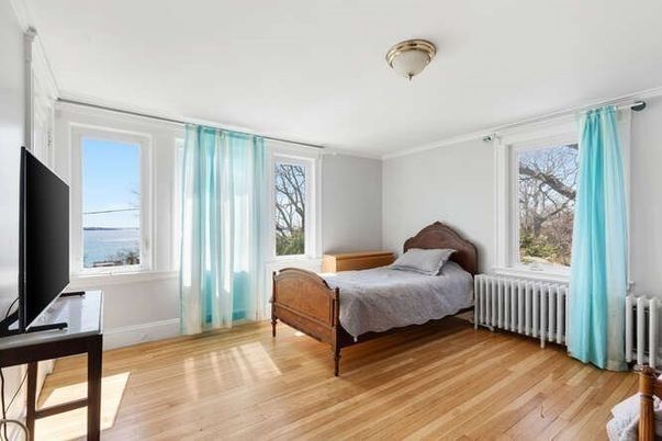 Bedroom, Interior, Water, Wood Texture Flooring