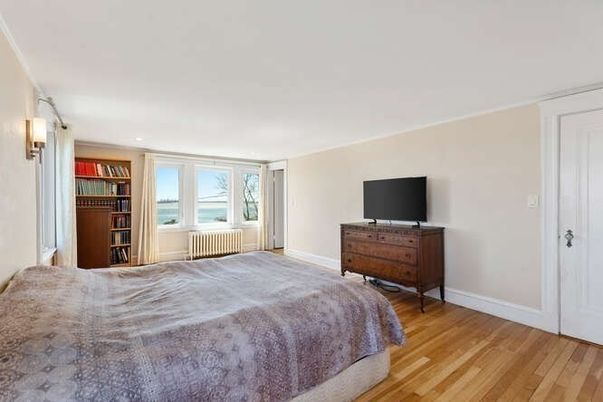 Bedroom, Interior, Water, Wood Texture Flooring