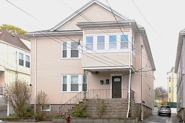 Exterior, Facade, Queen Anne Victorian