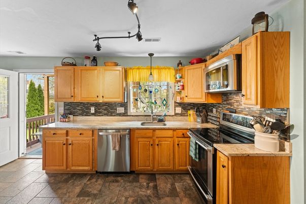 Interior, Kitchen, Pendant Lights, Stainless Steel Appliances