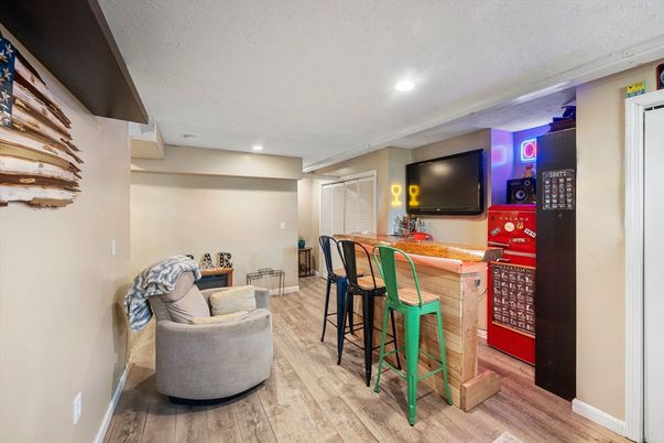 Interior, Recessed Lighting, Wood Texture Flooring