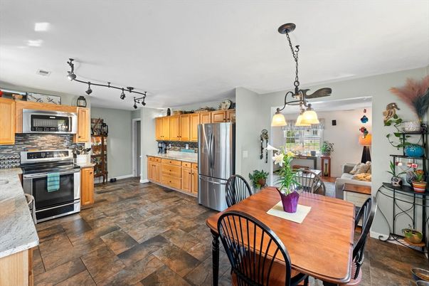 Dining room, Interior, Kitchen, Pendant Lights, Stainless Steel Appliances
