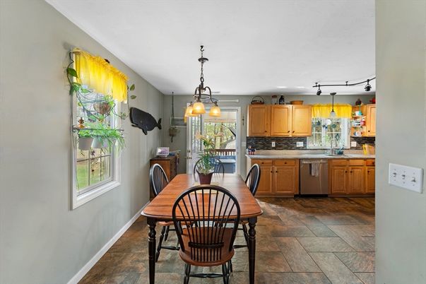 Dining room, Interior, Kitchen, Pendant Lights, Stainless Steel Appliances