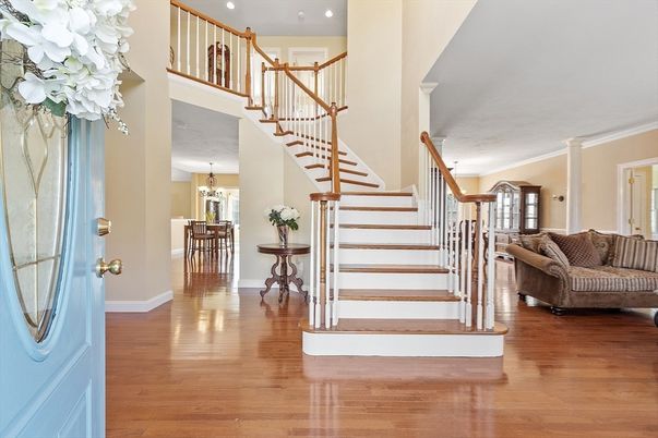 Chandelier, Dining room, Interior, Recessed Lighting, Wood Texture Flooring