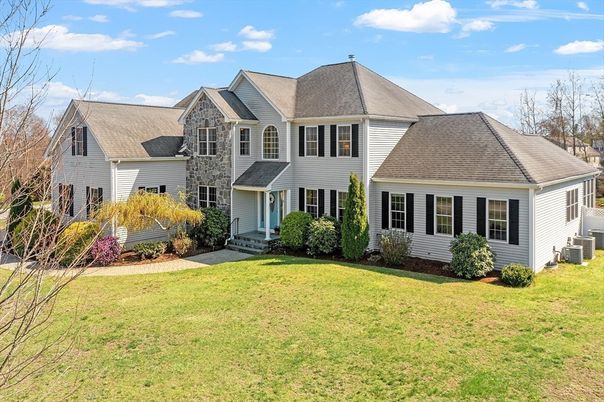 Backyard, Exterior, Facade, Farmhouse