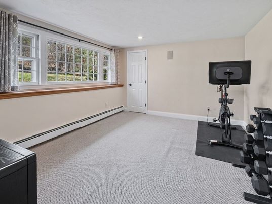 Fitness Equipment, Interior, Recessed Lighting