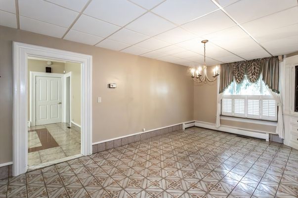 Chandelier, Empty room, Interior