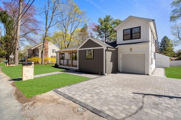 Attached, Exterior, Facade, Farmhouse