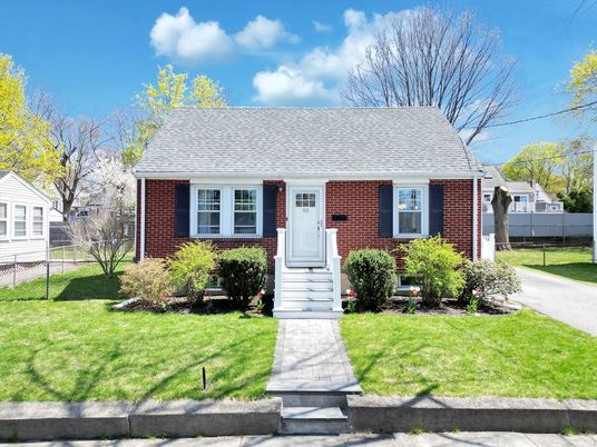 Exterior, Facade, Brick Facade, Cape Cod