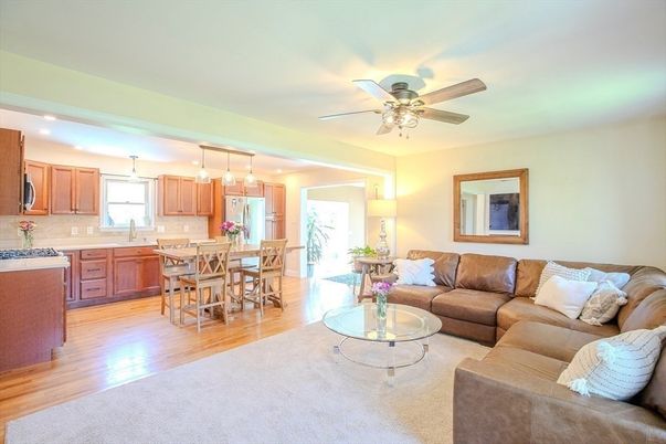 Dining room, Interior, Kitchen, Living room, Pendant Lights, Recessed Lighting, Wood Texture Flooring