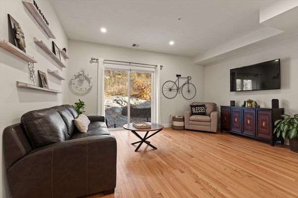 Interior, Living room, Recessed Lighting, Wood Texture Flooring