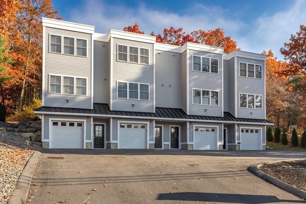 Attached, Exterior, Facade, Rowhouse