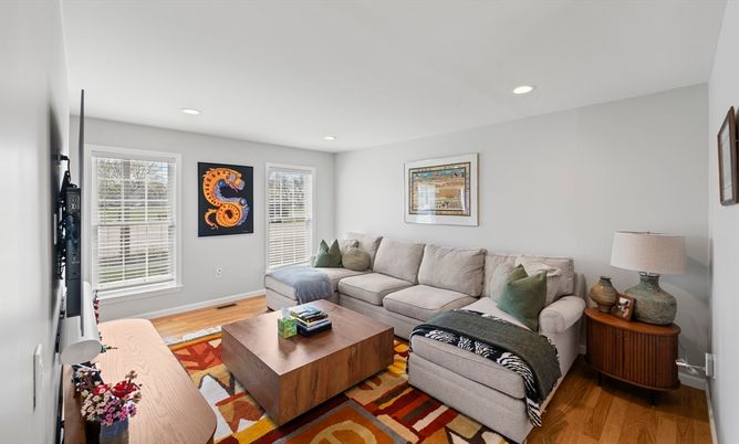 Interior, Living room, Recessed Lighting, Wood Texture Flooring