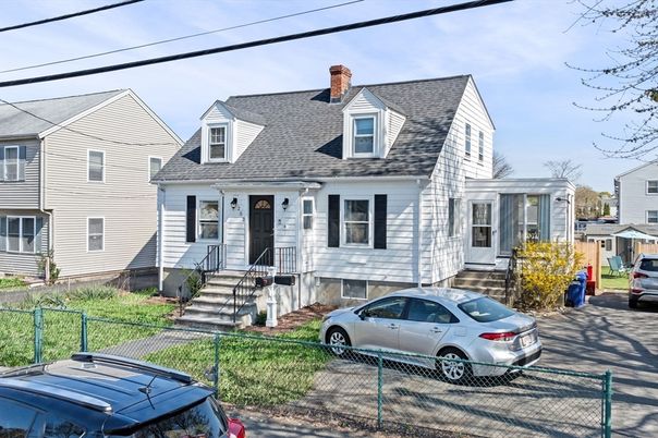 Exterior, Facade, Cape Cod