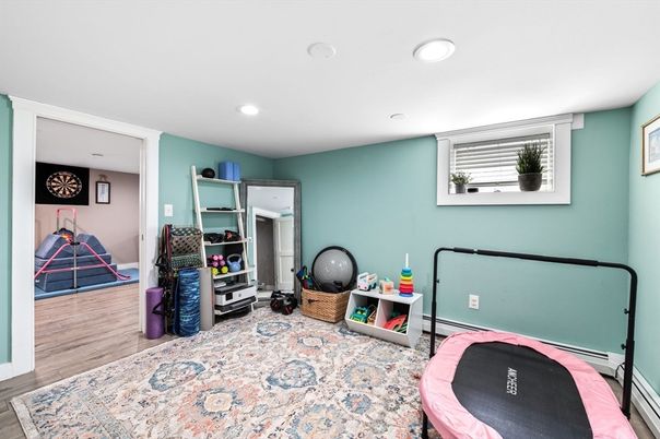 Fitness Equipment, Interior, Recessed Lighting, Wood Texture Flooring