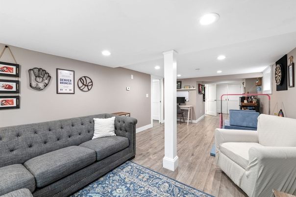 Interior, Living room, Recessed Lighting, Wood Texture Flooring