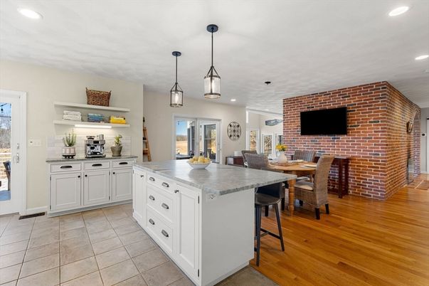 Dining room, Interior, Kitchen, Pendant Lights, Recessed Lighting, Stone Walls, Wood Texture Flooring