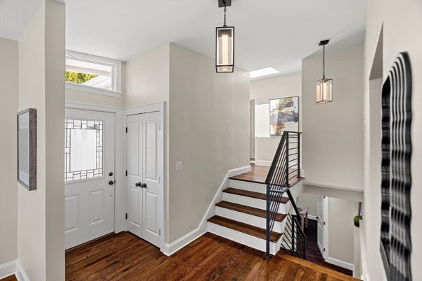 Interior, Pendant Lights, Wood Texture Flooring