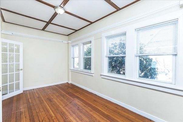 Empty room, Interior, Wooden Beams, Wood Texture Flooring