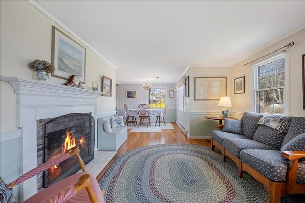 Chandelier, Dining room, Fireplace, Interior, Wood Texture Flooring