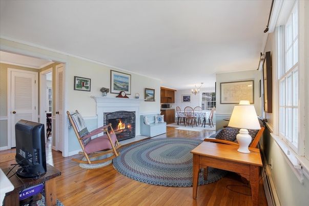 Chandelier, Dining room, Fireplace, Interior, Wood Texture Flooring