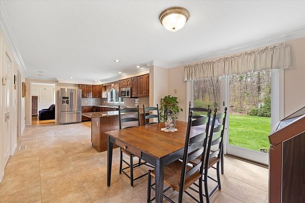 Dining room, Interior, Kitchen, Recessed Lighting, Stainless Steel Appliances