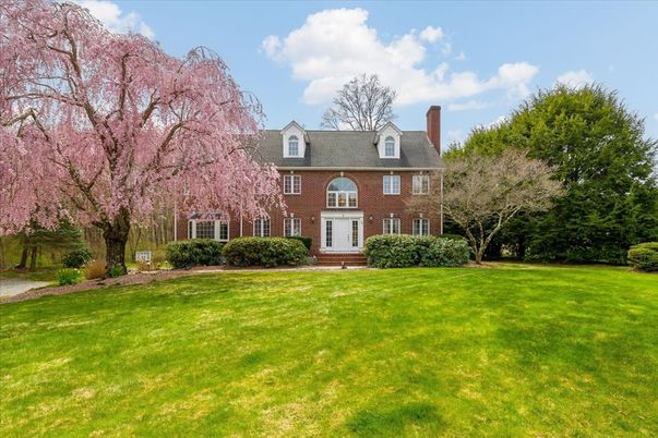 Backyard, Exterior, Facade, Brick Facade, Georgian